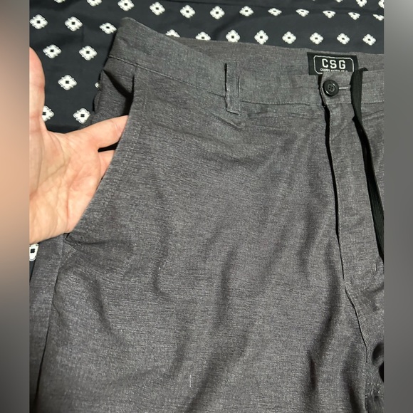 Used Men’s CSG (Champs Sports Gear) dark charcoal grey/ black shorts - size 38 - Picture 3 of 16